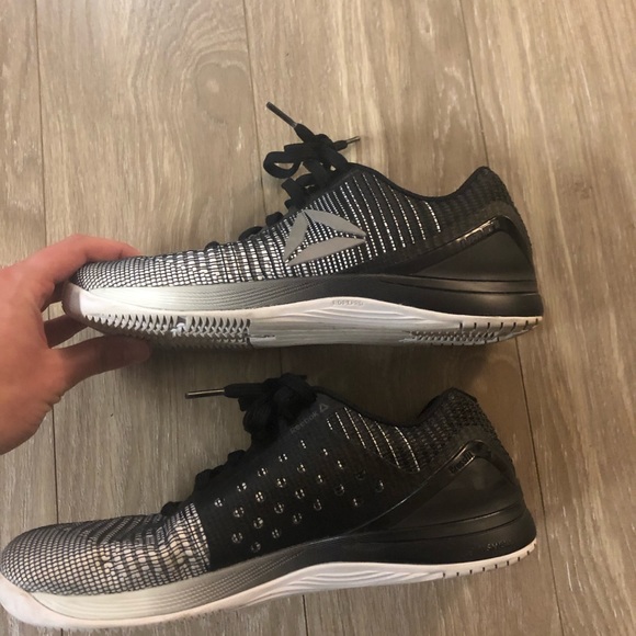 Reebok Nanos - Picture 2 of 5